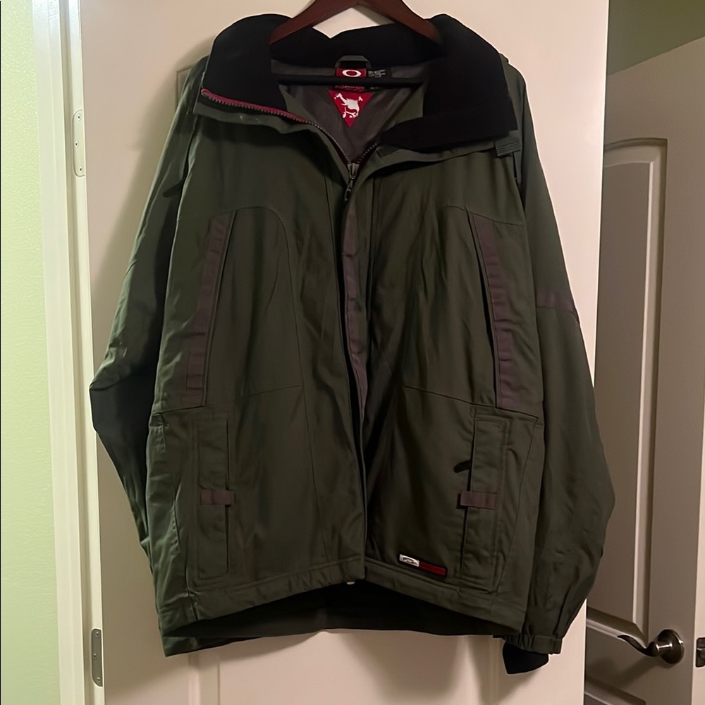 Oakley Green Technical Raincoat Water-Resistant